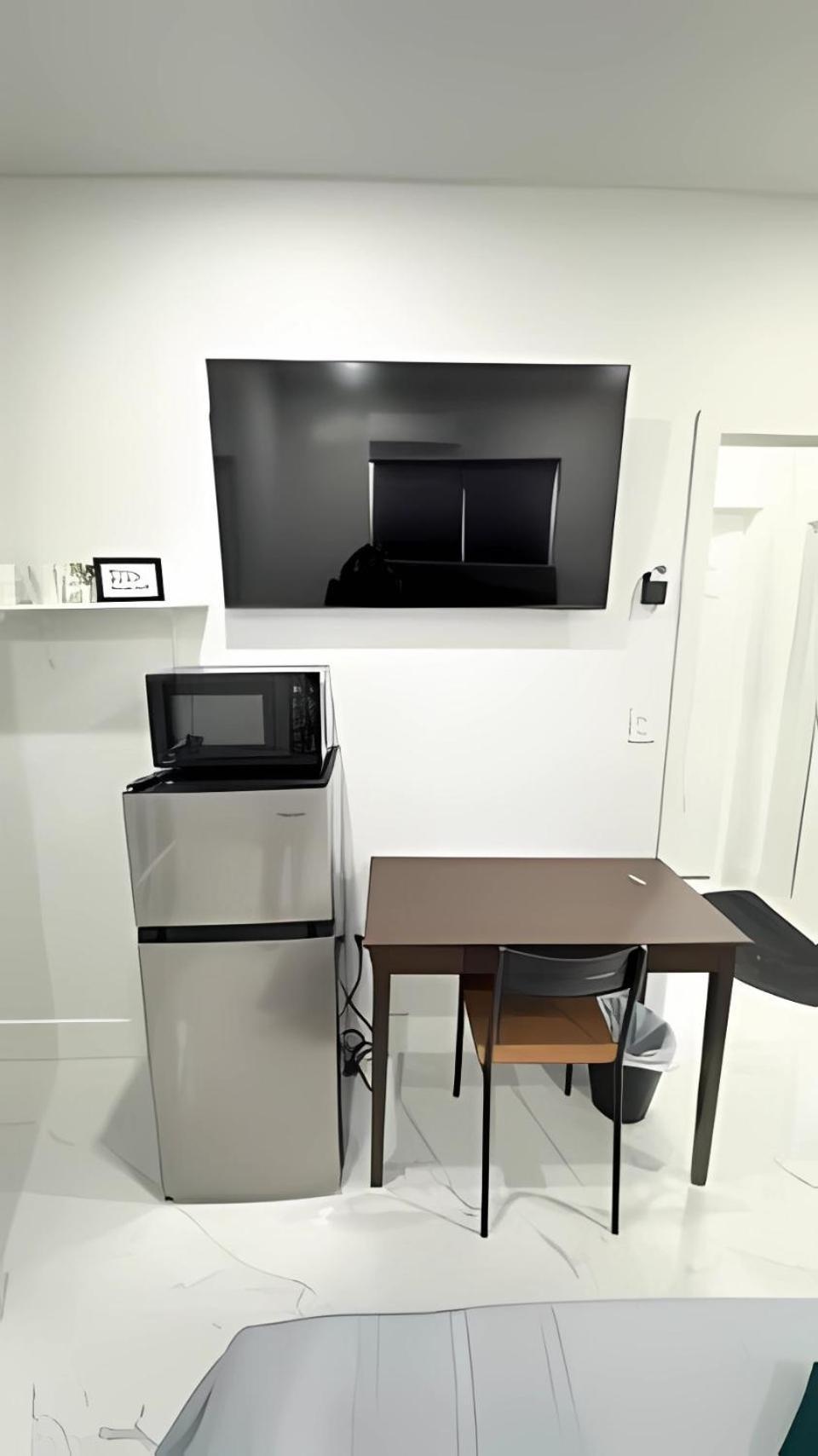 Private Close To Airport - Free Parking - 02 Privatunterkunft